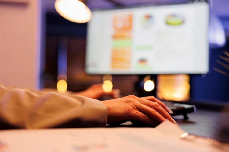 Clomosy’de Yeni Proje Tipi: JavaScript ile Web’den Mobil’e
