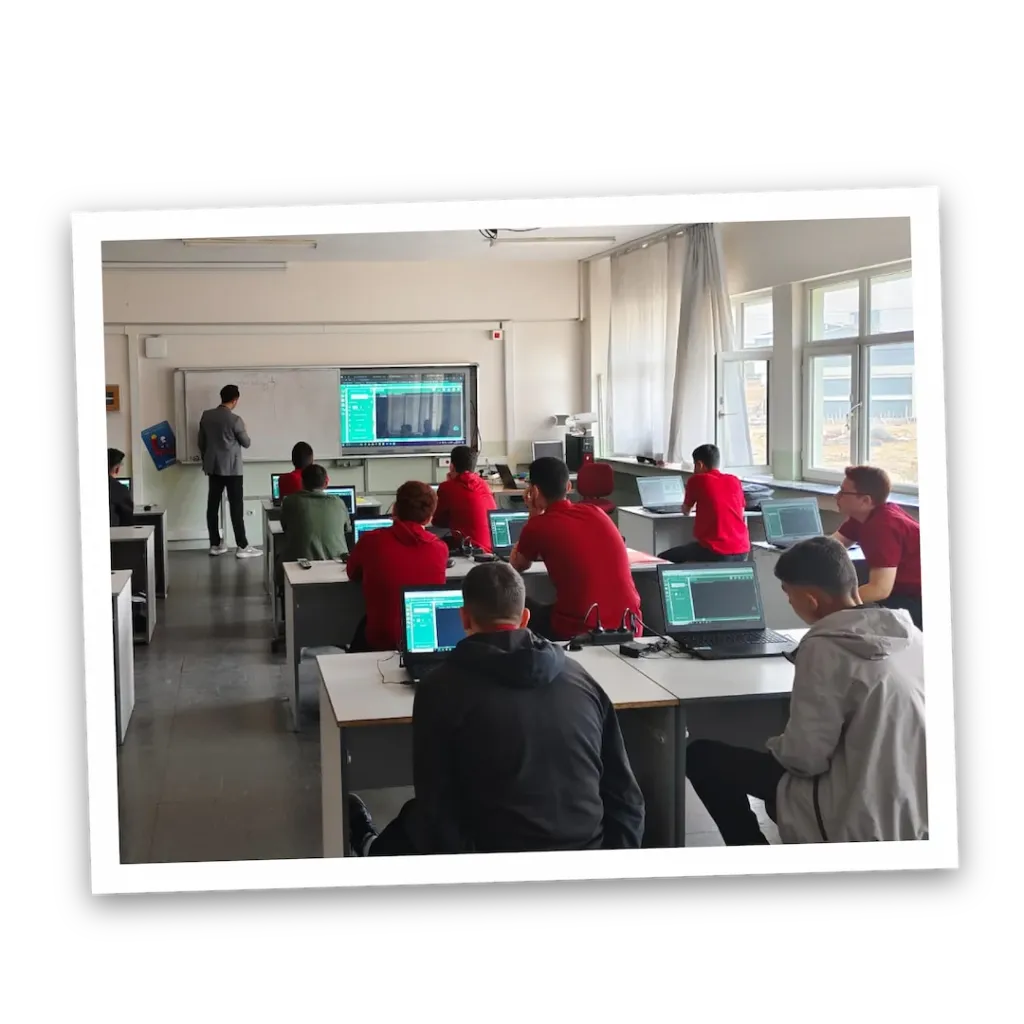 Adil Karaağaç Mesleki ve Teknik Anadolu Lisesi Eğitim İş Birliği